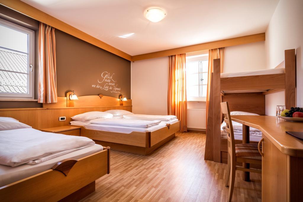 Hotel Loewenwirt Cermes Ngoại thất bức ảnh